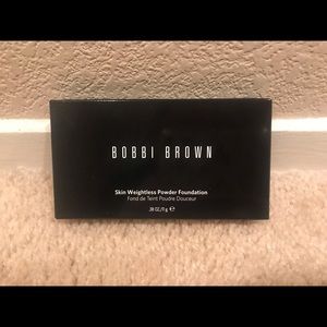 NIB Bobbi Brown Skin Weightless Foundation 1
